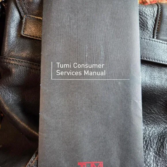 TUMI work bag. Black leather USED in Very good condition - Picture 3 of 5